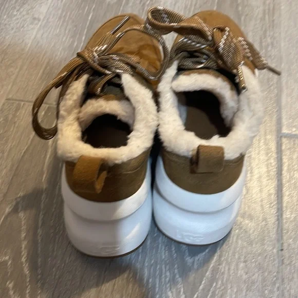 UGG LA Glide Heritage Sneakers Size 5 - Picture 3 of 7